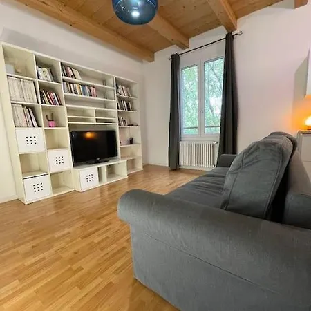 A Due Passi Dal Centro